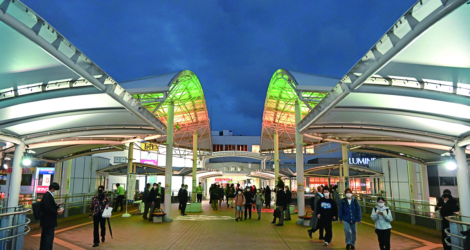 写真：川越駅西口デッキライトアップ