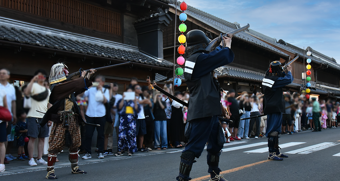 写真：川越百万灯夏祭りの鉄砲隊