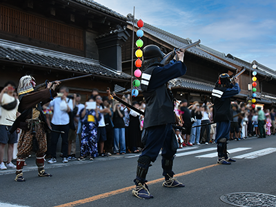 写真：川越百万灯夏祭りの鉄砲隊