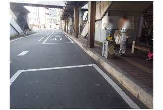 写真：歩道を改修する前