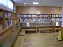 写真:図書コーナー