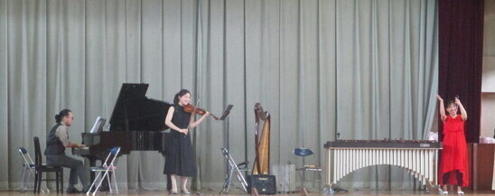 写真：アーティスト派遣事業