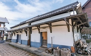 写真:米蔵・味噌蔵 外観