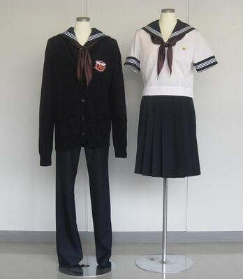 写真：市立川越高等学校女子制服