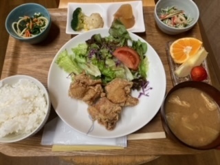 からあげ定食写真