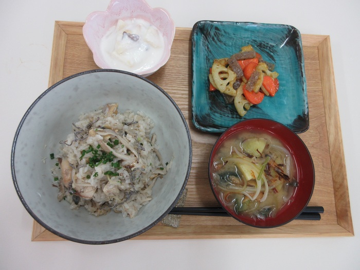 調理実習の料理の写真