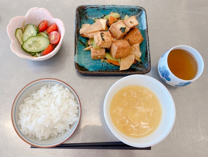 調理実習の料理の写真