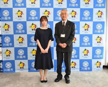 写真：RINAさん表敬訪問の様子
