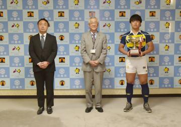 写真：川越東高等学校ラグビー部表敬訪問の様子