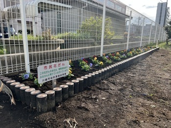 市営的場団地花壇の写真