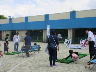 写真：面白パターゴルフの様子