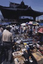 写真：蚤の市