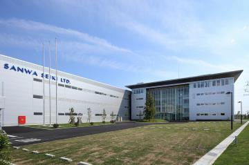 写真:本社外観