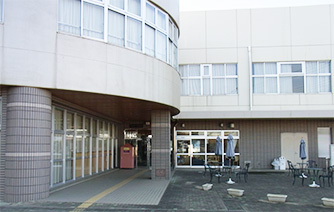 写真：西図書館の外観