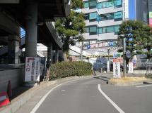 写真:地下駐車場への道3