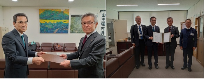 答申手交の写真