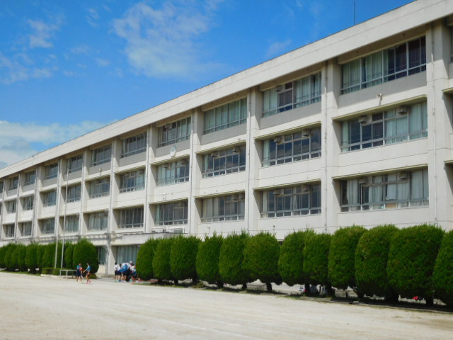 川越西中学校