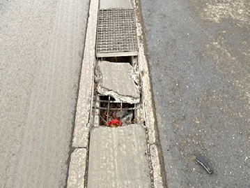 道路の溝