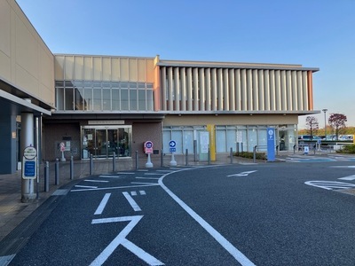 高階図書館外観写真