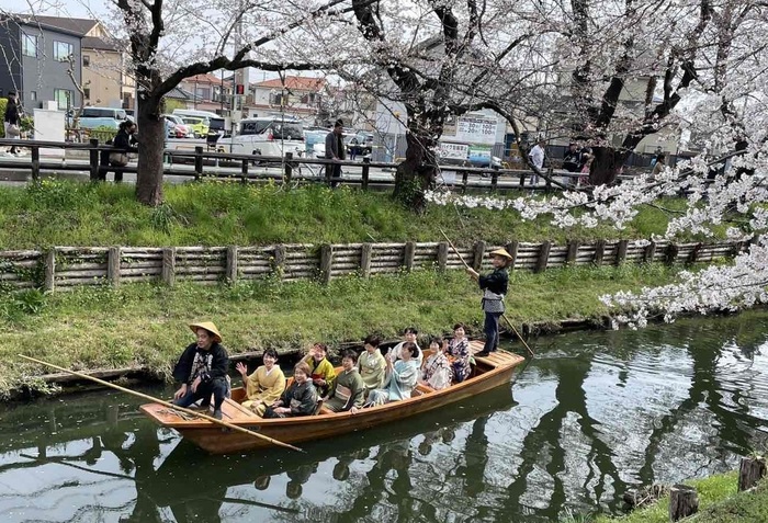 写真：舟遊の様子