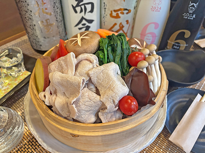 写真：川越野菜と川越三元豚のせいろ蒸し