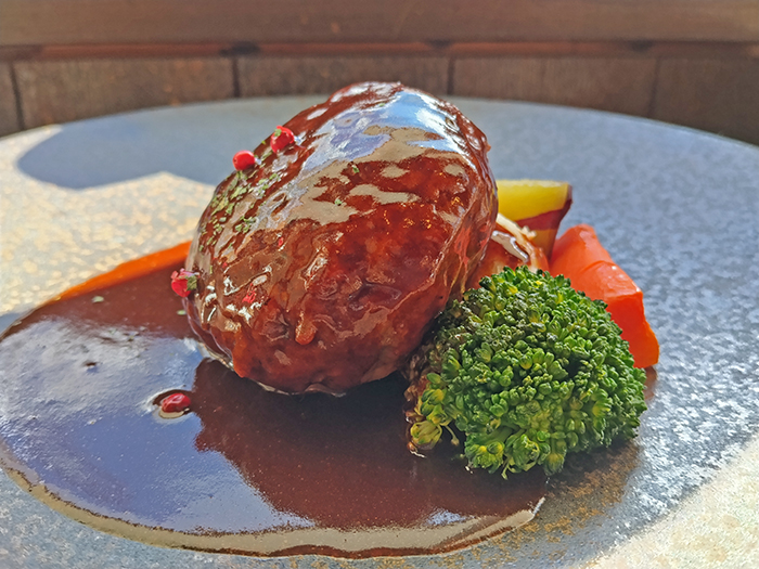 写真：小江戸黒豚ハンバーグ