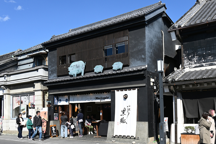 写真：ミオ・カザロ　蔵のまち店