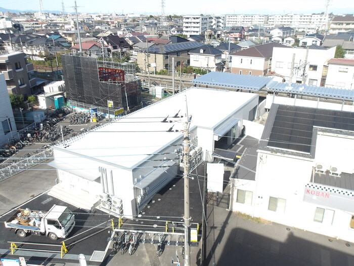 令和7年11月撮影写真その2　仮駅舎の供用を開始した
