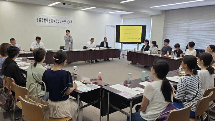写真：7月4日（金曜日）タウンミーティングの様子