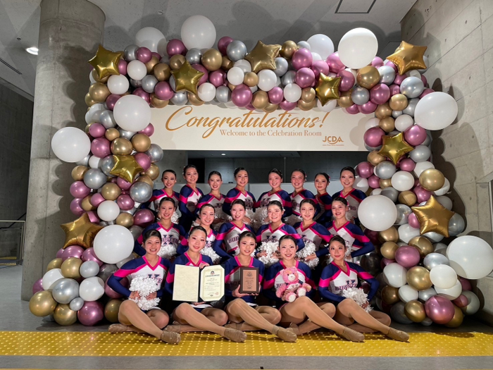 チアダンス部の集合写真