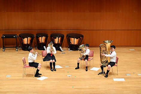 中央小学校金管バンドの写真1