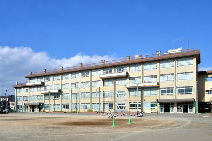 写真：中央小学校