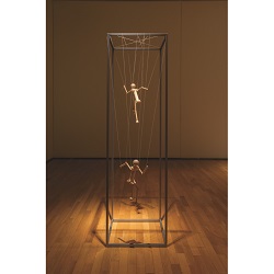 《関係―2つのマリオネット》の写真