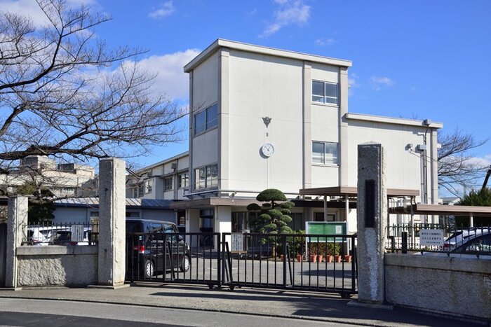 写真：東中学校