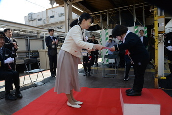 写真：表彰状授与の様子（1〜3年生の部）
