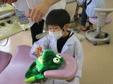 写真：君も小さな歯医者さんの様子