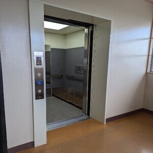 エレベーターの写真