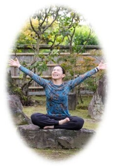 ヨガインストラクター 柴原絵理子の写真