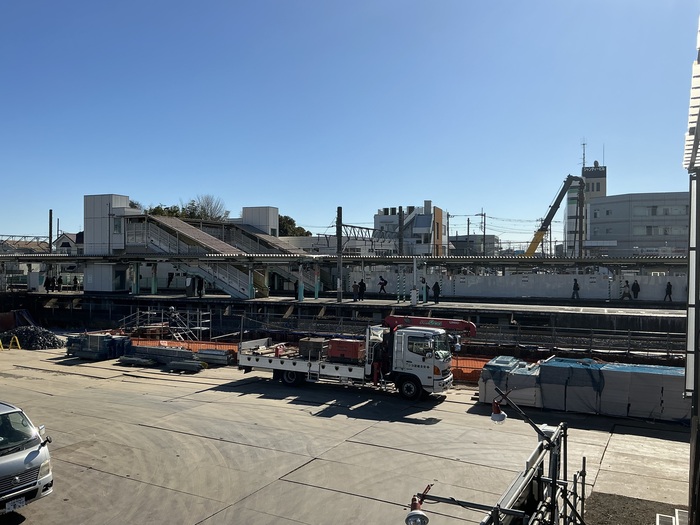 令和8年1月撮影写真その3　自由通路の基礎工事を施工中