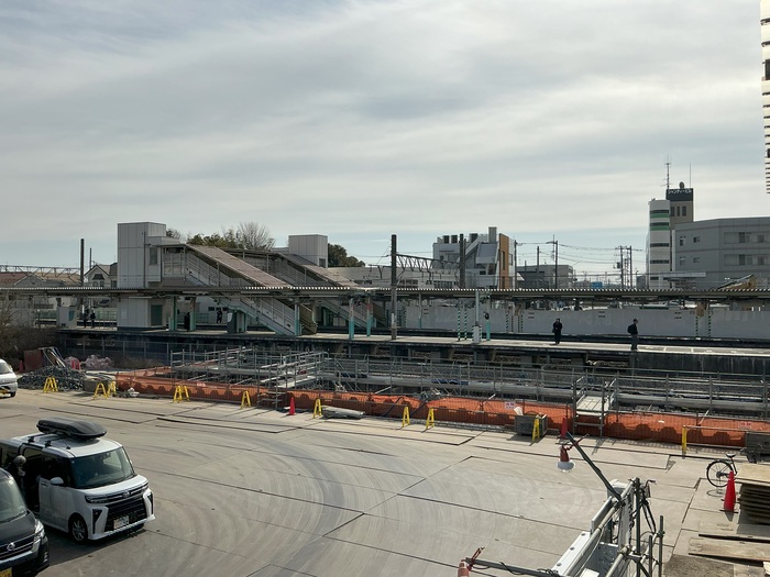 令和8年2月撮影写真その3　自由通路の基礎工事を施工中