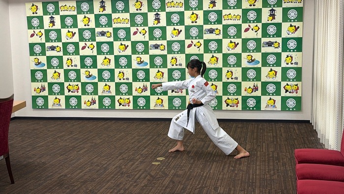写真:かた披露の様子