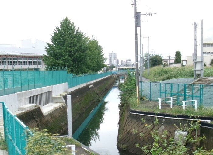 今の江川の最下流、新鷹匠橋付近の写真
